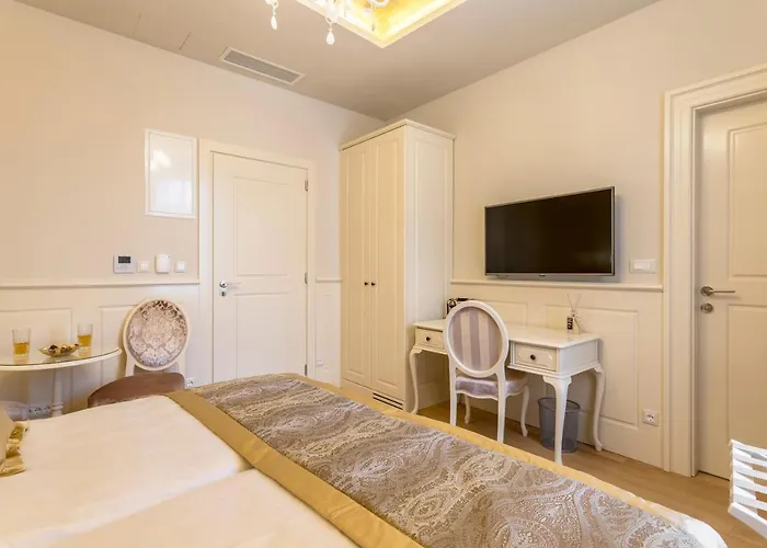 Royal Piazza Guest house Split