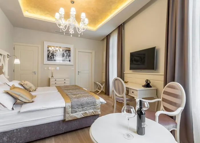 Pensionat Royal Piazza 4*