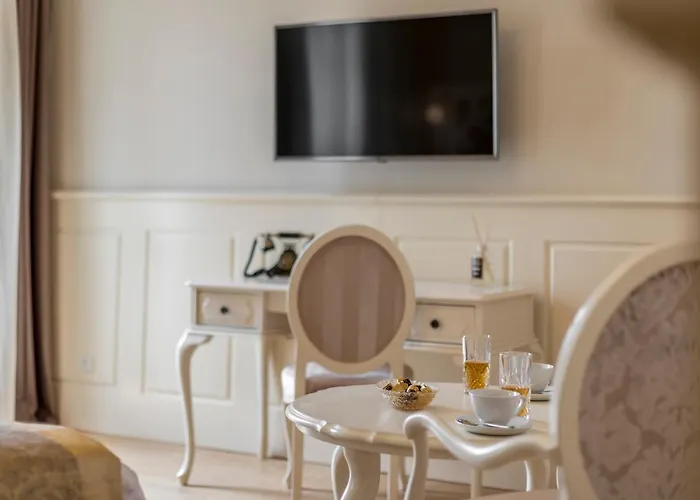 Royal Piazza Guest house