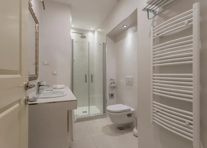 Royal Piazza Guest house