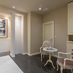 Royal Piazza Pensionat 4*